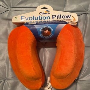 Cabeau Evolution Pillow Men or Women...Not rec for 13 and under per package